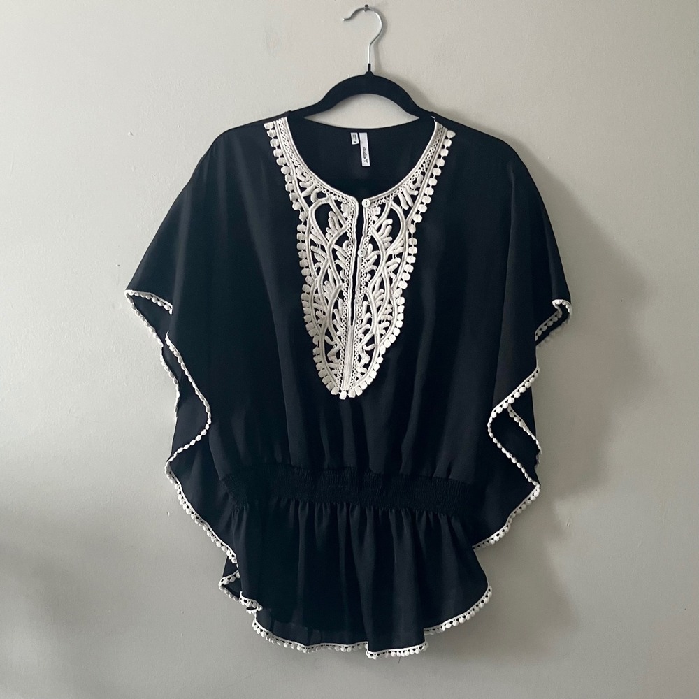 Studio Y Medium Black‎ and White Boho Peplum Blouse Crochet Lace Pom Pom Top